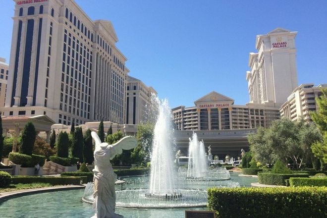 online casino deposit 10 play with 80